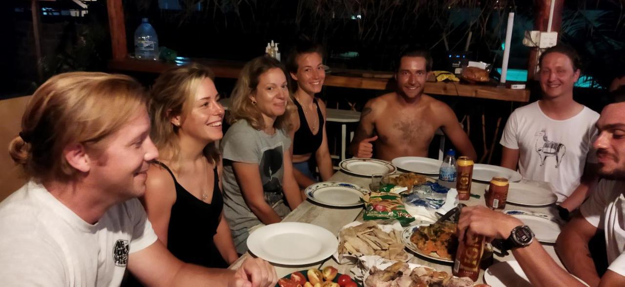 Surf Gangs Arugambay Hotel Arugam Bay Luaran gambar