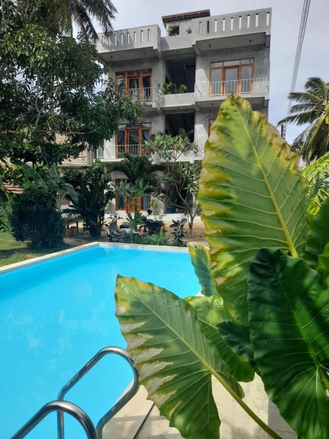 Surf Gangs Arugambay Hotel Arugam Bay Luaran gambar