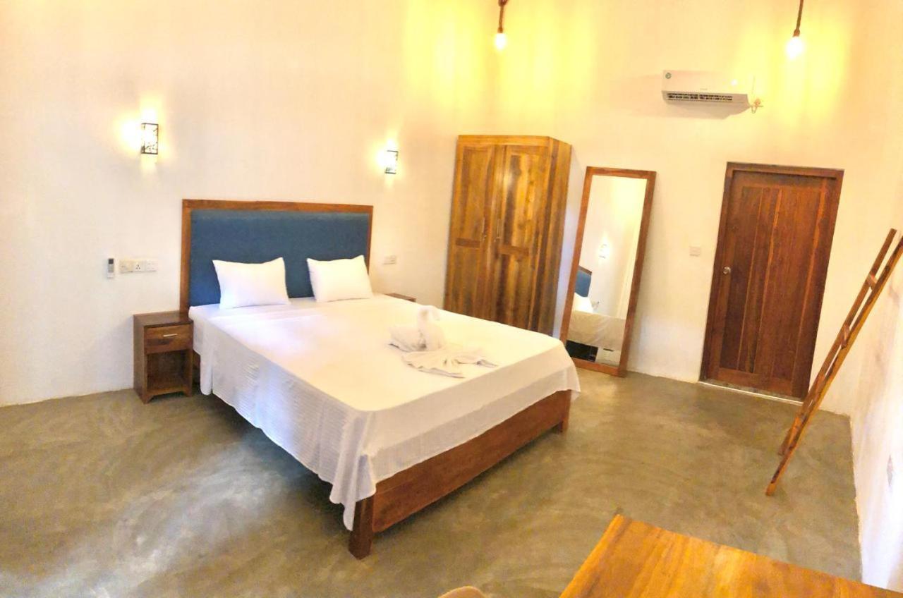 Surf Gangs Arugambay Hotel Arugam Bay Luaran gambar